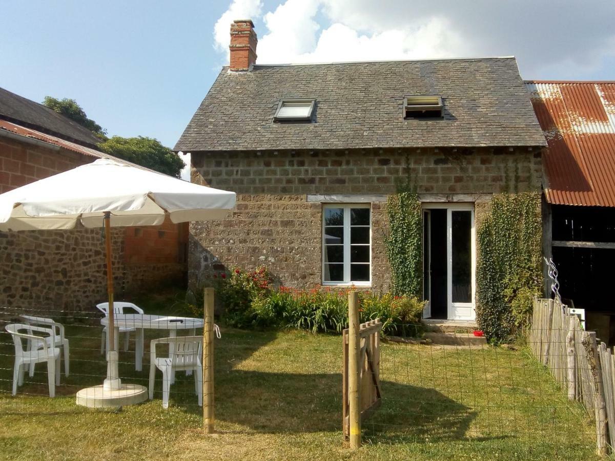 Saint-Symphorien-des-Monts Le Domaine 빌라 외부 사진